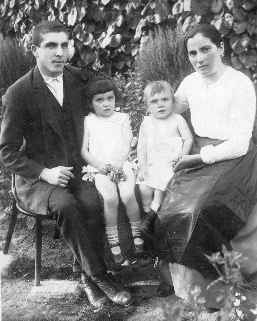 Ifj Gernedl Ferenc és Balogh Margit (gyerekek Mária és Ferenc), 1928-ban