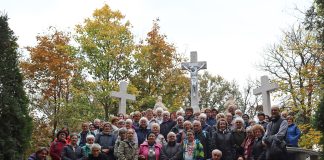 A Szent Keresztnél - zarándoklat Péliföldszentkeresztre