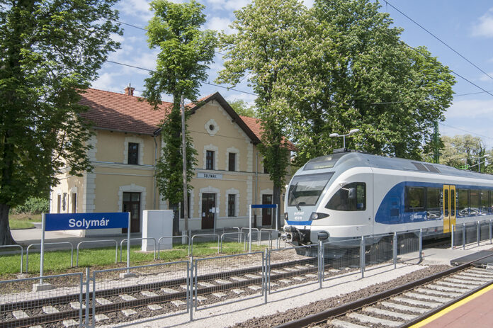 flirt_vonat_solymar_vasutallomas