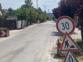 Félpályás forgalomkorlátozás lesz pénteken a Cseresznye utcában