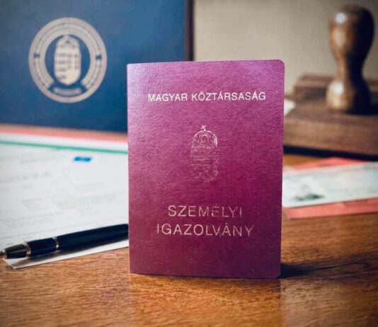 Augusztus 3-án kivonják a forgalomból a régi személyi igazolványokat
