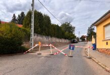Csőtörés miatt lezárták a Marczibányi utca egy részét