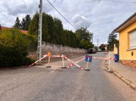 Csőtörés miatt lezárták a Marczibányi utca egy részét