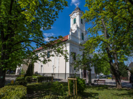 Így készül a templom a búcsúra Solymáron