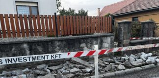 Kábelhálózat építése miatt bontották fel az aszfaltot a Templom téren